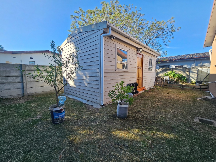 3 Bedroom Property for Sale in Peerless Park North Western Cape